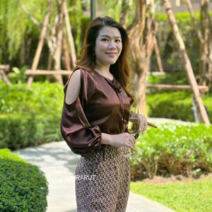 ✨เสื้อแขนเว้า✨