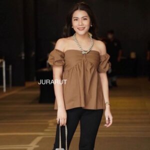 ✨เสื้อเปิดไหล่ ✨