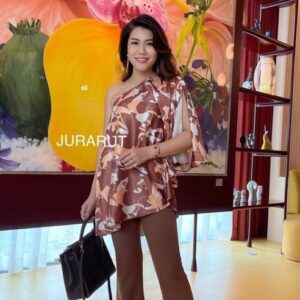 ✨เสื้อเปิดไหล่✨