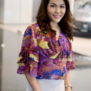 ✨เสื้อคอวีแขนระบาย✨