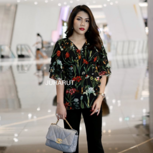 ✨เสื้อคอวีแขนระบาย✨