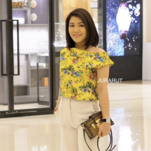 ✨เสื้อคอปาด แขนล้ำ✨