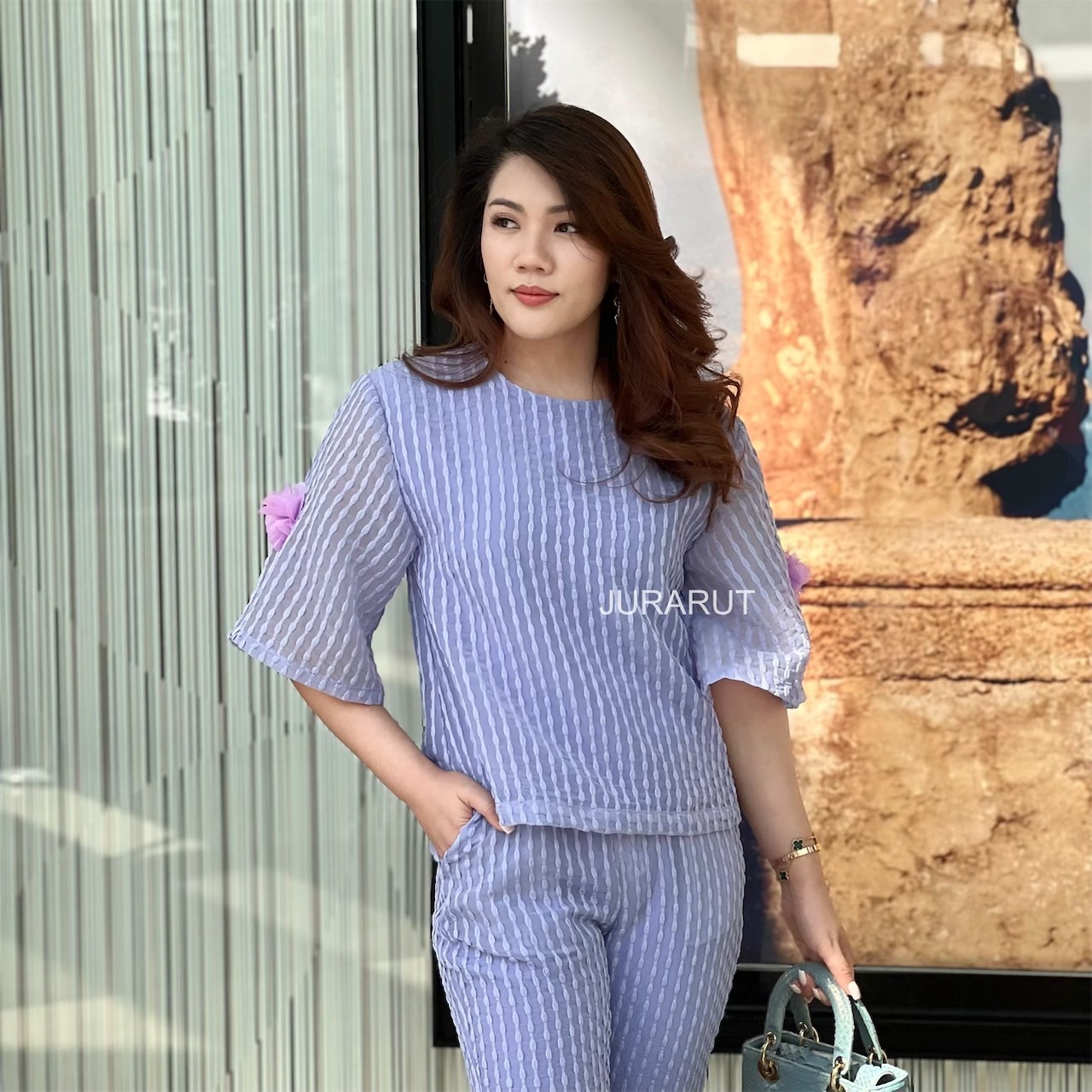 ✨เสื้อแขนสั้นผ่าแขน✨