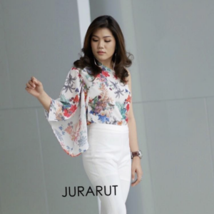 ✨เสื้อเปิดไหล่✨