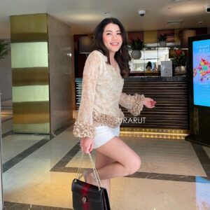 ✨เสื้อคอวีแขนกระดิ่ง✨