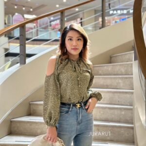 ✨เสื้อแขนเว้า✨